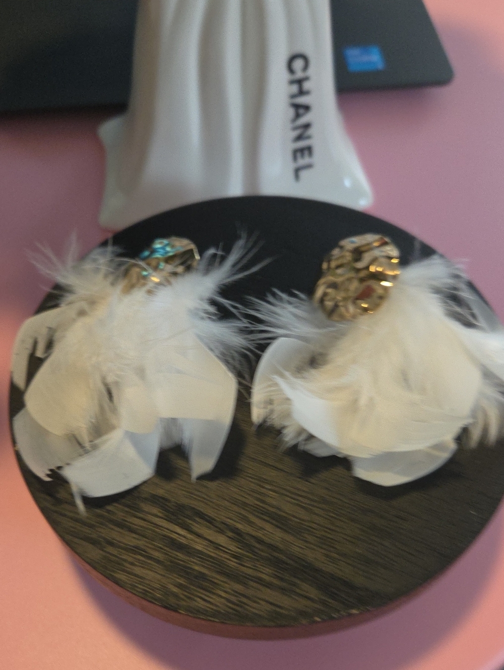 White Feather and GOLD Accent Pierced Lightweight Earrings.